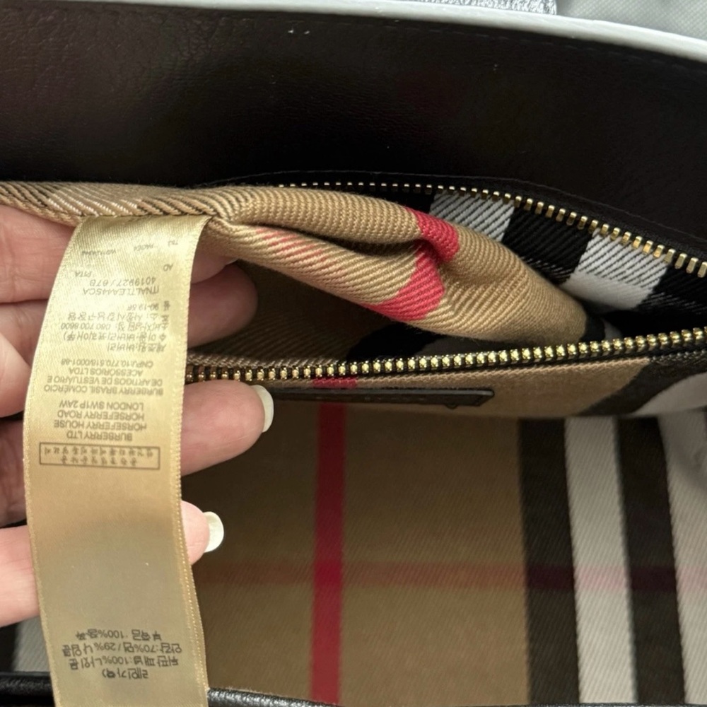 Burberry Black Leather Shoulder Bag top handle satchel with magnetic Strap - Picture 14 of 16